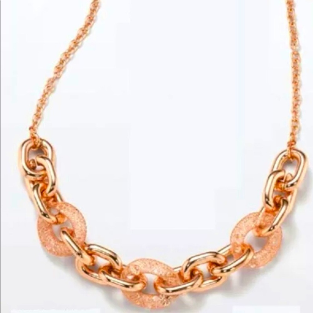 Avon Link Necklace in pink gold tone